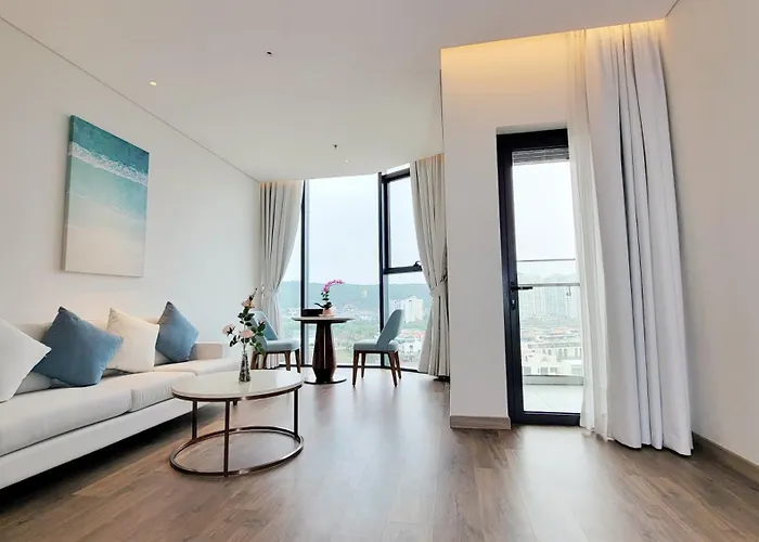 Waterfront A La Carte Apartment *