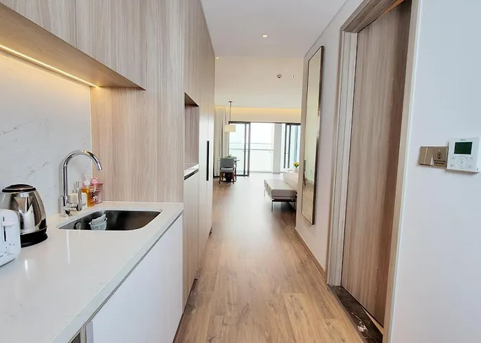 Waterfront A La Carte Apartment *